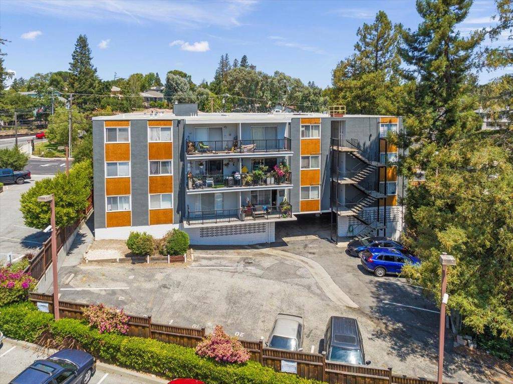 Redwood City, CA 94062,616 Canyon RD