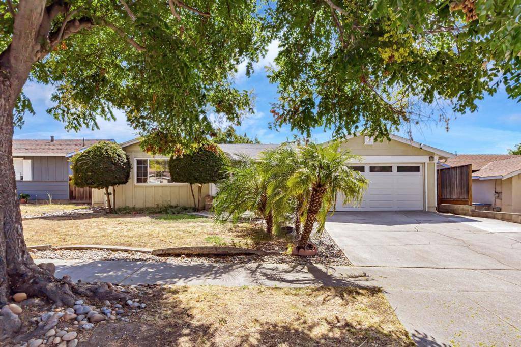 San Jose, CA 95132,3527 Pine Creek DR