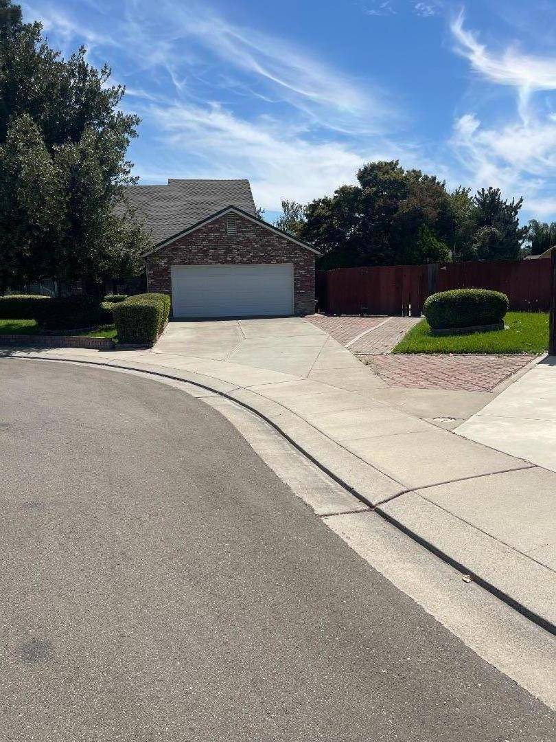 Manteca, CA 95336,344 Rose Garden CT