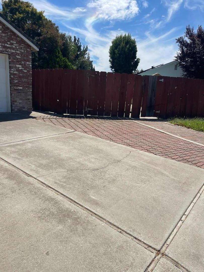 Manteca, CA 95336,344 Rose Garden CT