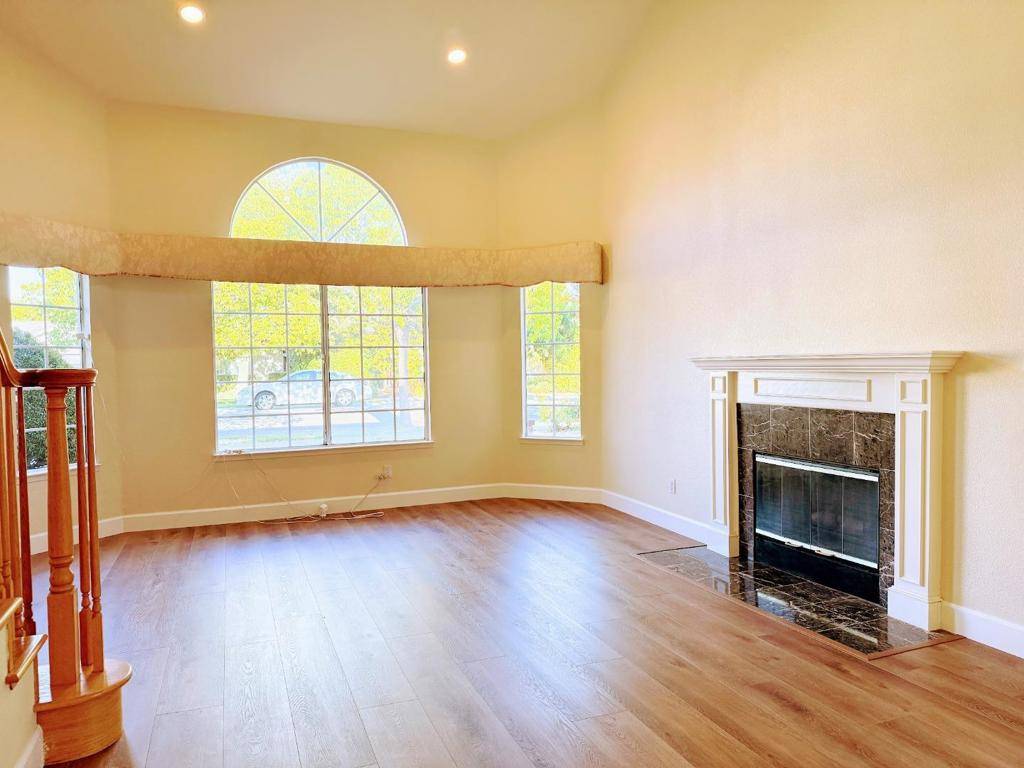 Cupertino, CA 95014,10163 Bret AVE