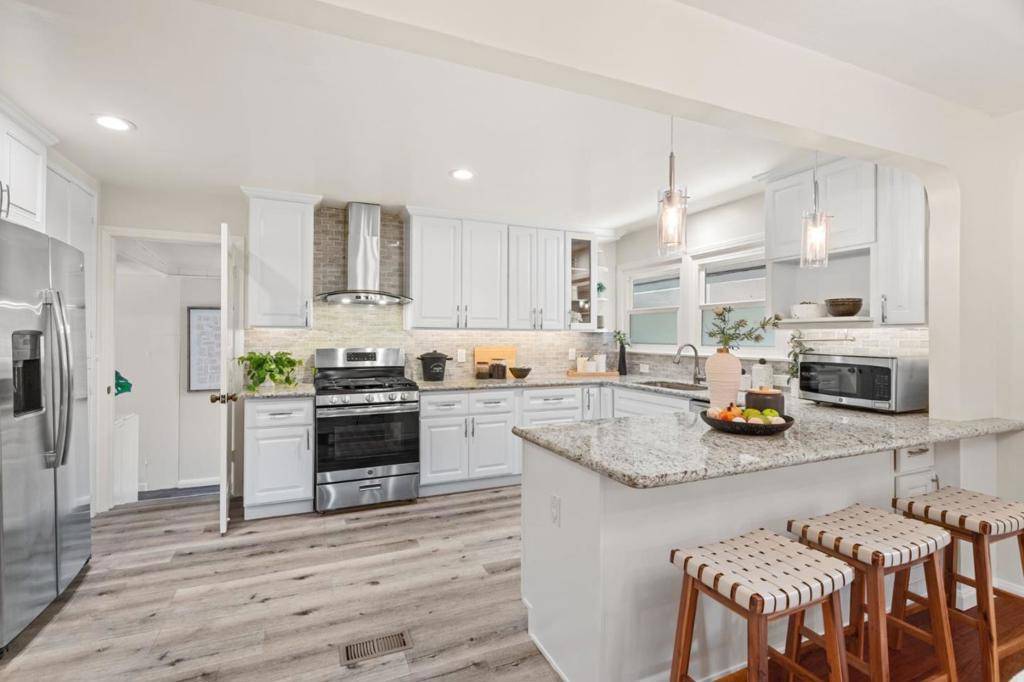 Los Gatos, CA 95032,15603 Benedict LN