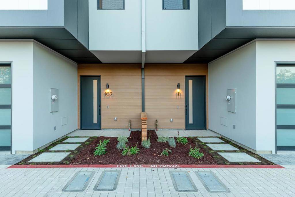 Soquel, CA 95073,109 Darlington LN