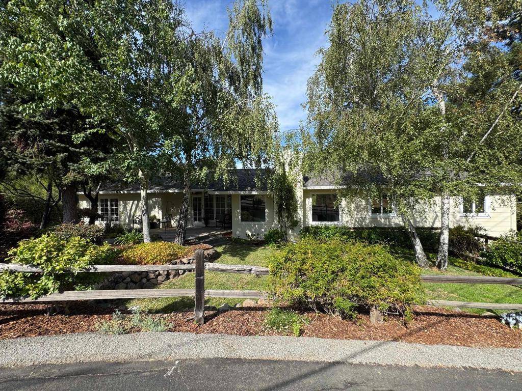 Woodside, CA 94062,115 Toyon CT