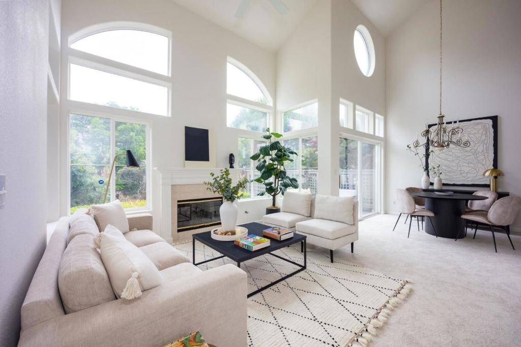 Half Moon Bay, CA 94019,158 Patrick WAY