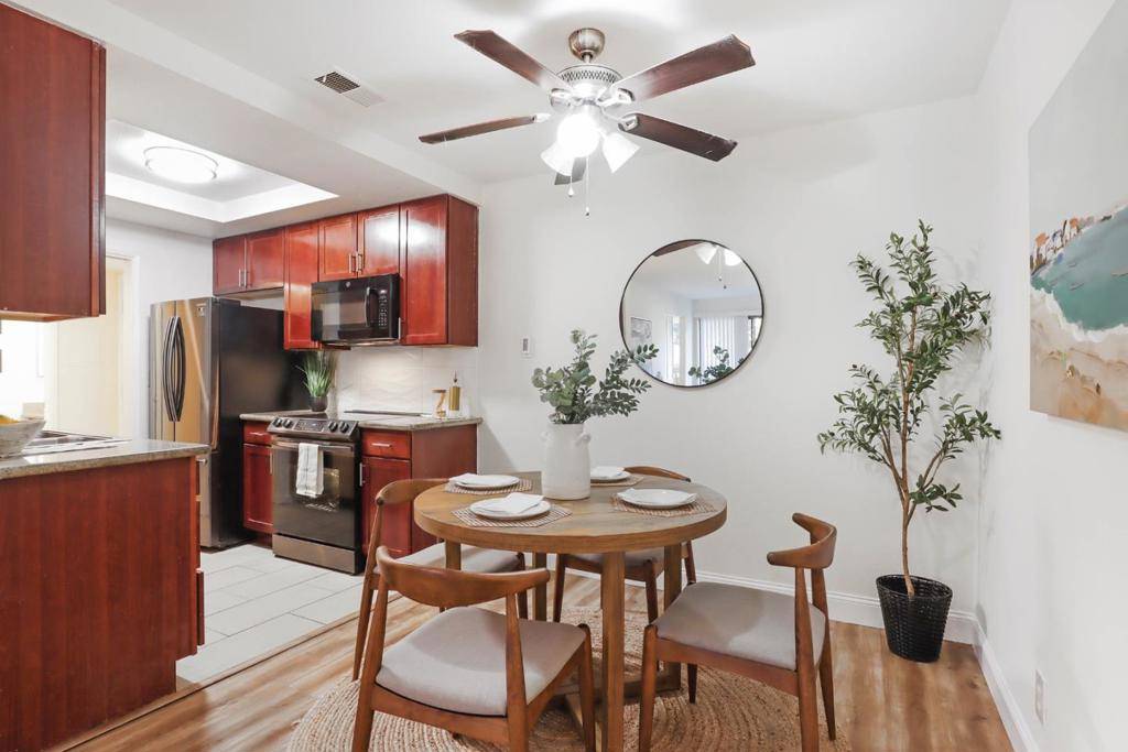 Hayward, CA 94541,1318 B ST #106