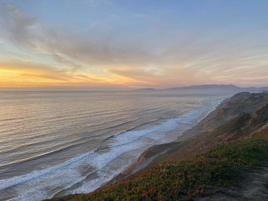 Daly City, CA 94015,20 Palisades DR
