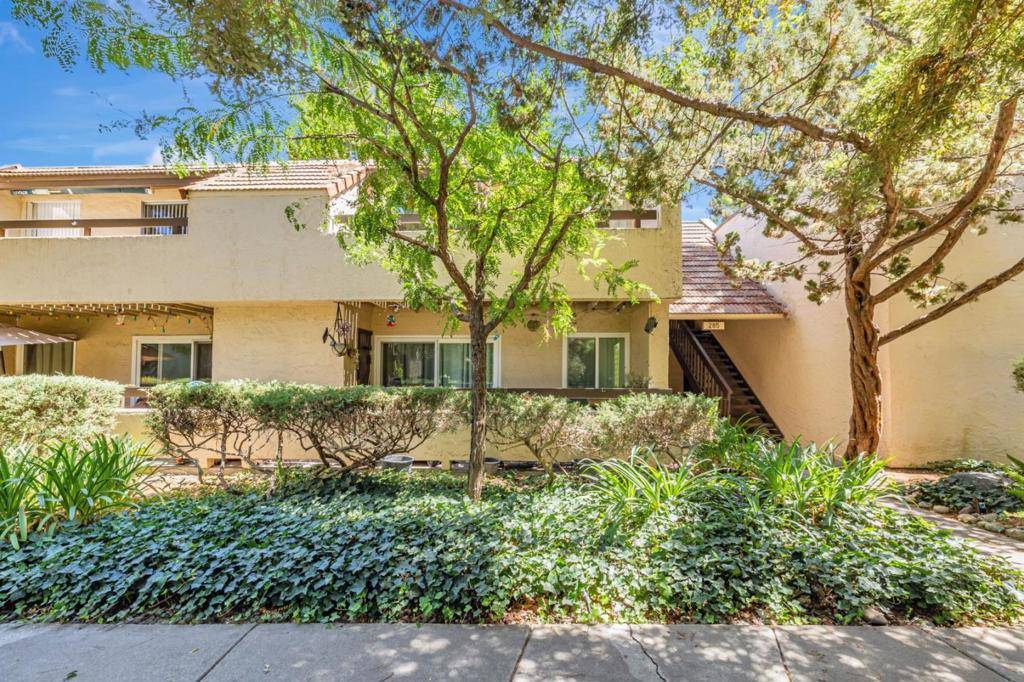 San Jose, CA 95123,285 Tradewinds DR #6