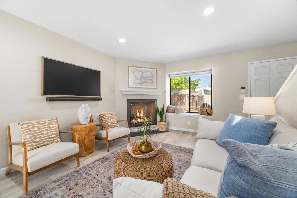 Santa Cruz, CA 95062,1525 Leila CT