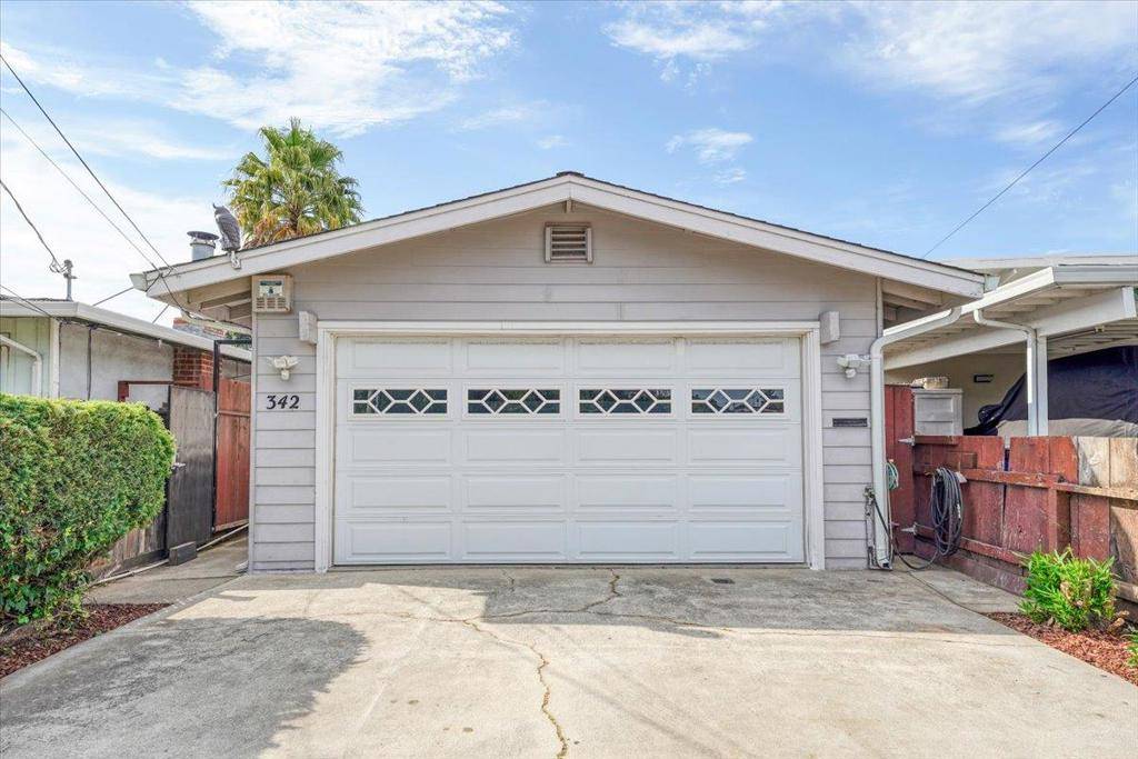 Santa Cruz, CA 95060,342 Wilkes CIR