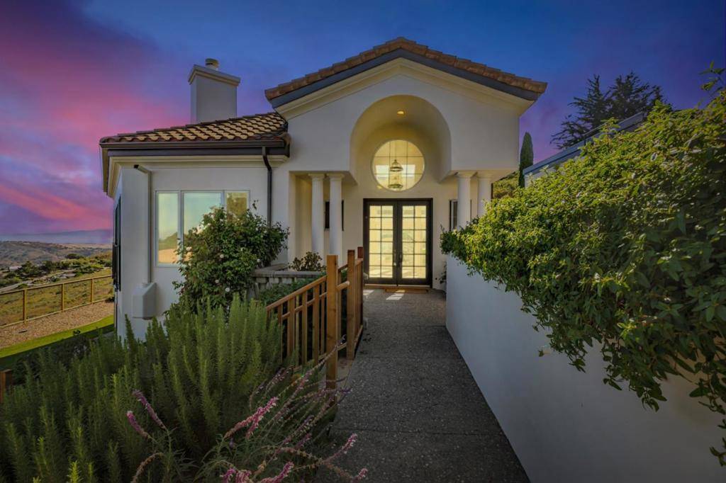 Monterey, CA 93940,25691 Whip RD