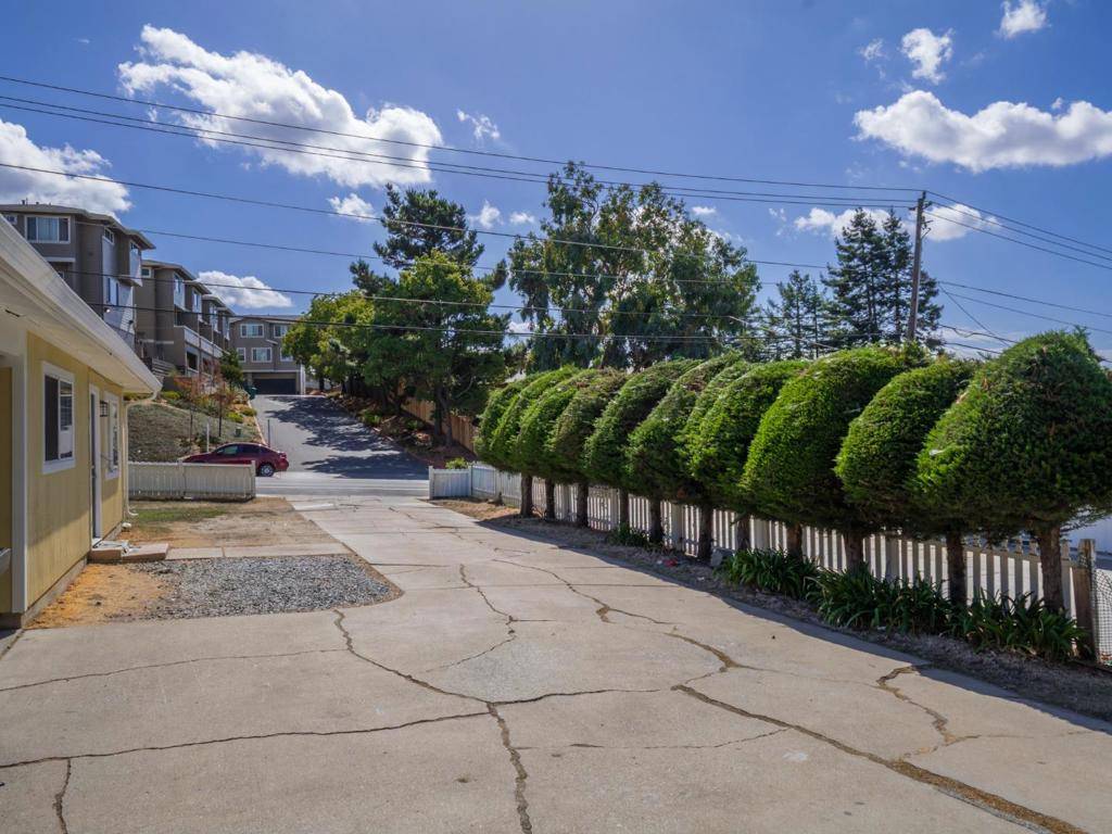 Watsonville, CA 95076,20 Marin ST