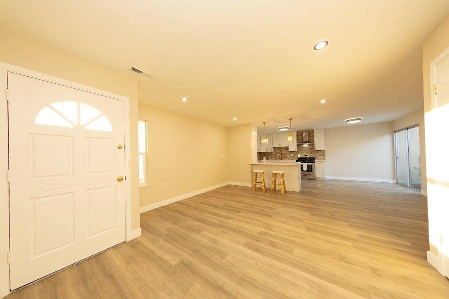 Salinas, CA 93906,1634 Cuevas CIR