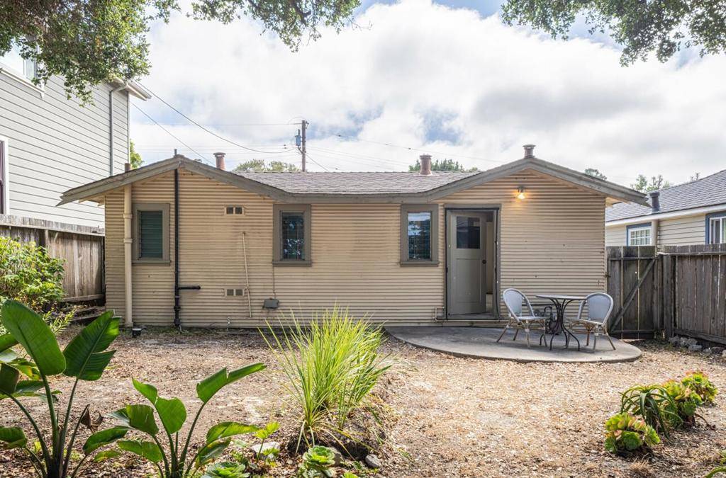 Pacific Grove, CA 93950,414 Sinex AVE