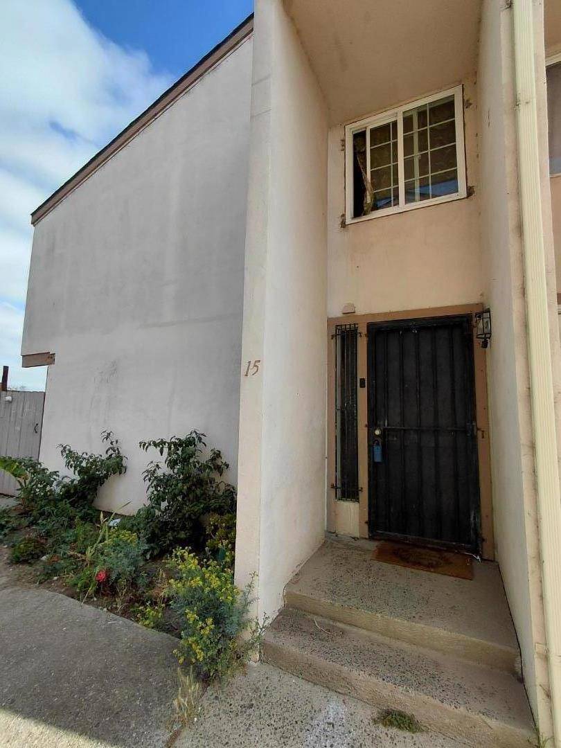 Salinas, CA 93905,916 Acosta PLZ #15