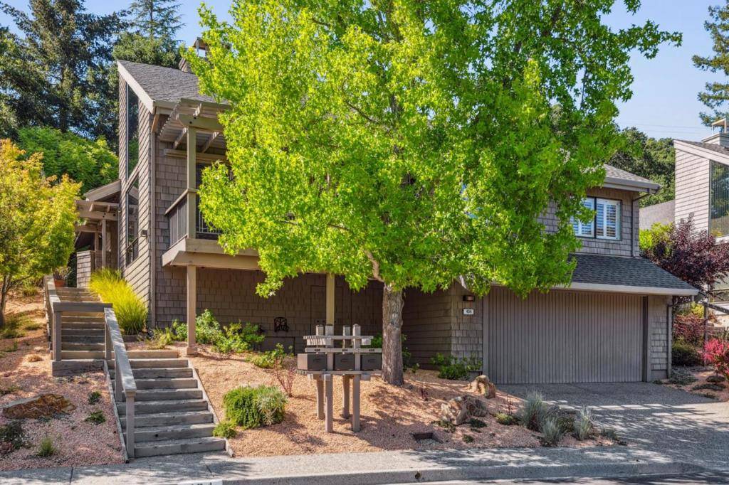 Orinda, CA 94563,404 Ridge Gate RD