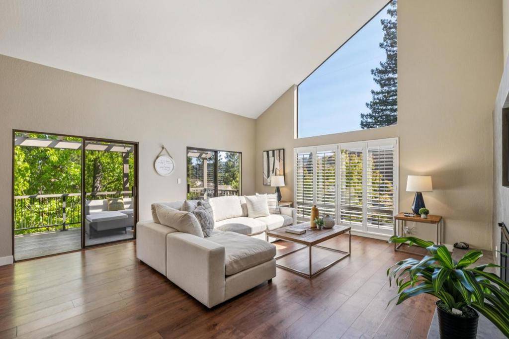 Orinda, CA 94563,404 Ridge Gate RD