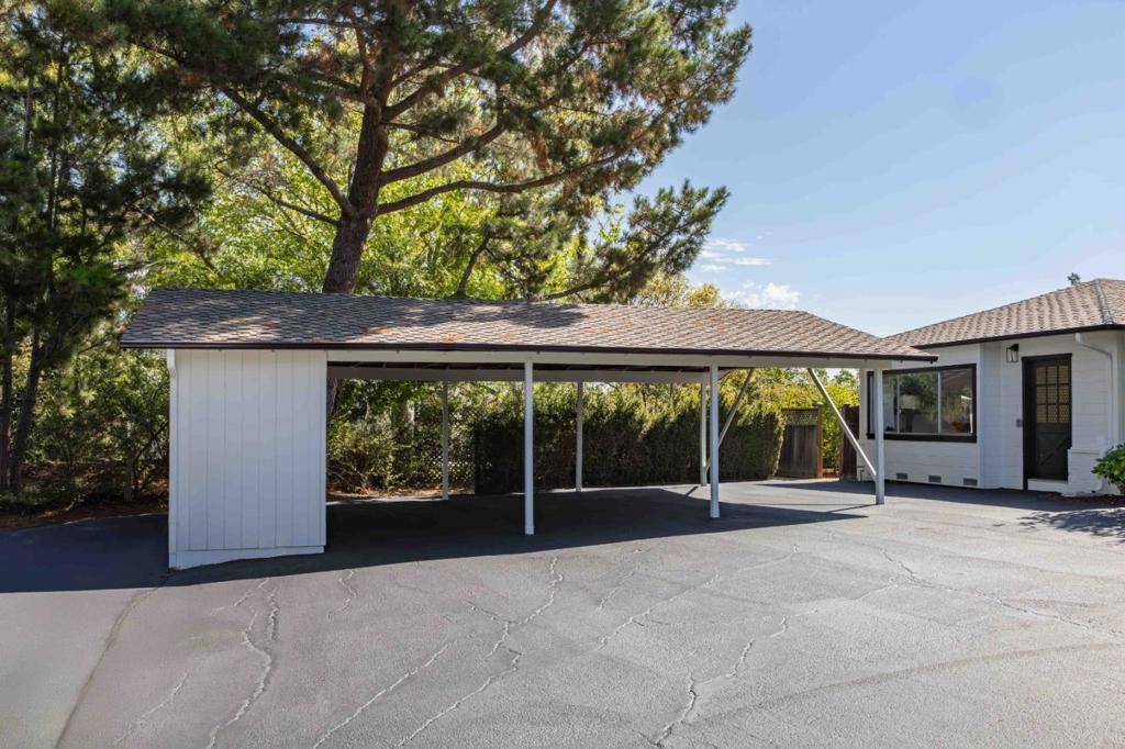 Los Altos Hills, CA 94022,12540 Robleda RD