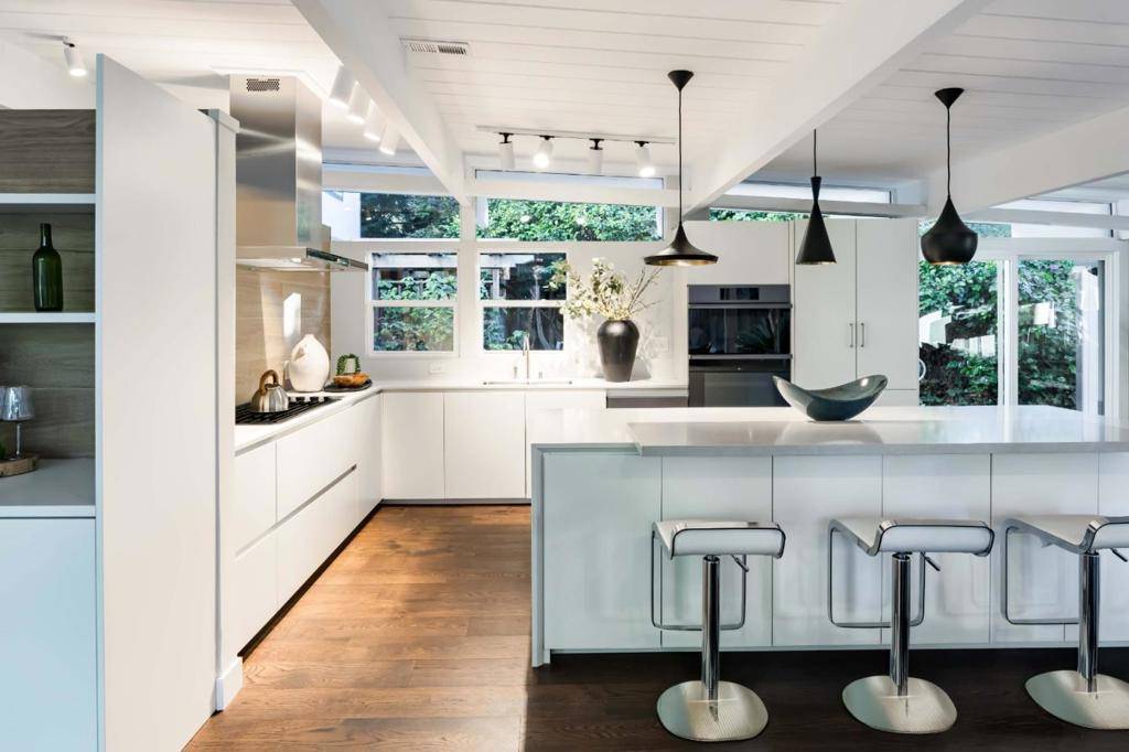 Palo Alto, CA 94303,653 Wildwood LN