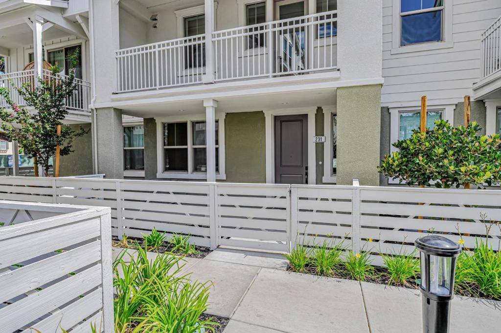 Walnut Creek, CA 94597,231 Oak CIR