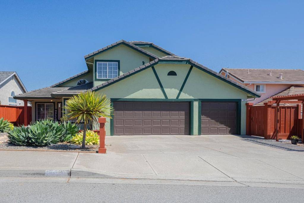 Marina, CA 93933,385 Hillcrest AVE