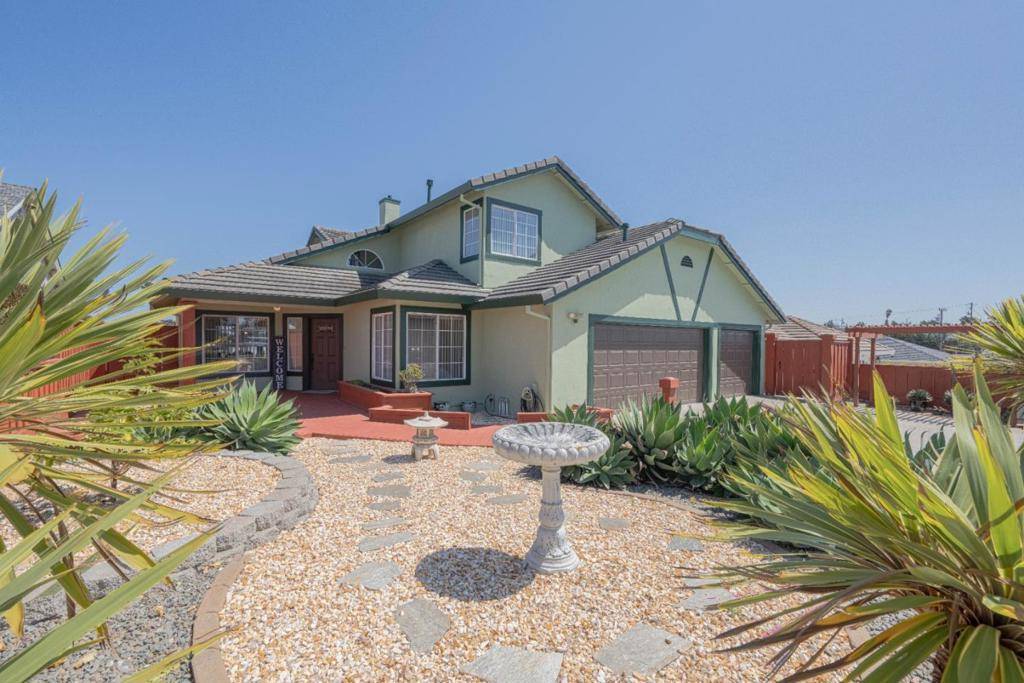 Marina, CA 93933,385 Hillcrest AVE