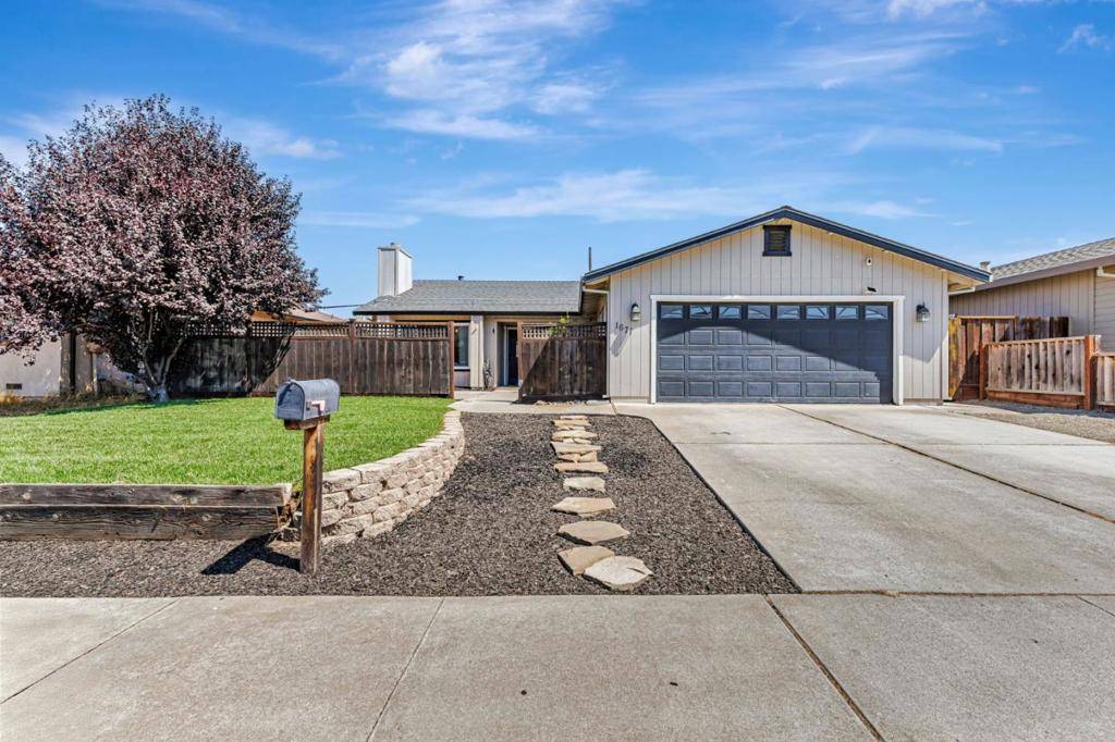 Hollister, CA 95023,1671 Monticello DR