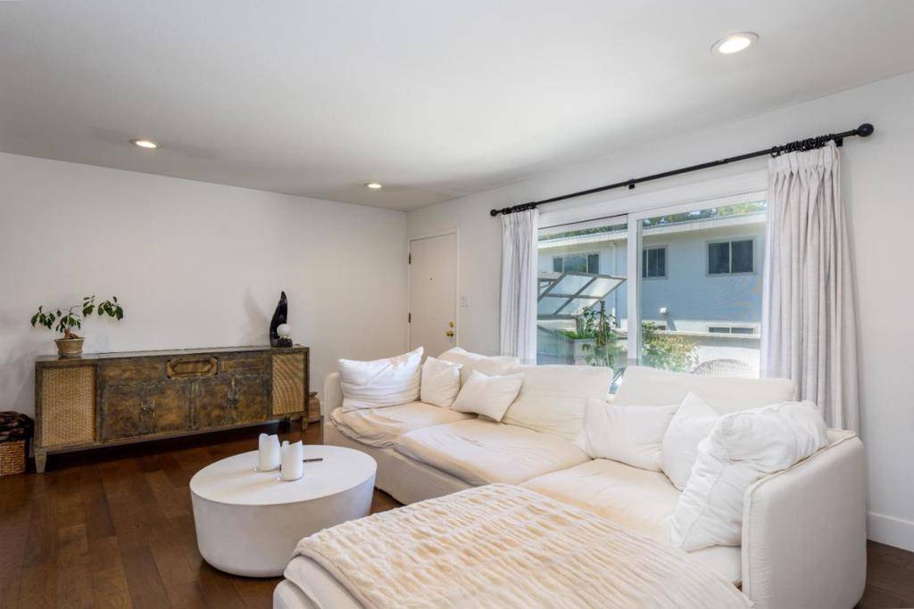 Burlingame, CA 94010,1437 Floribunda AVE