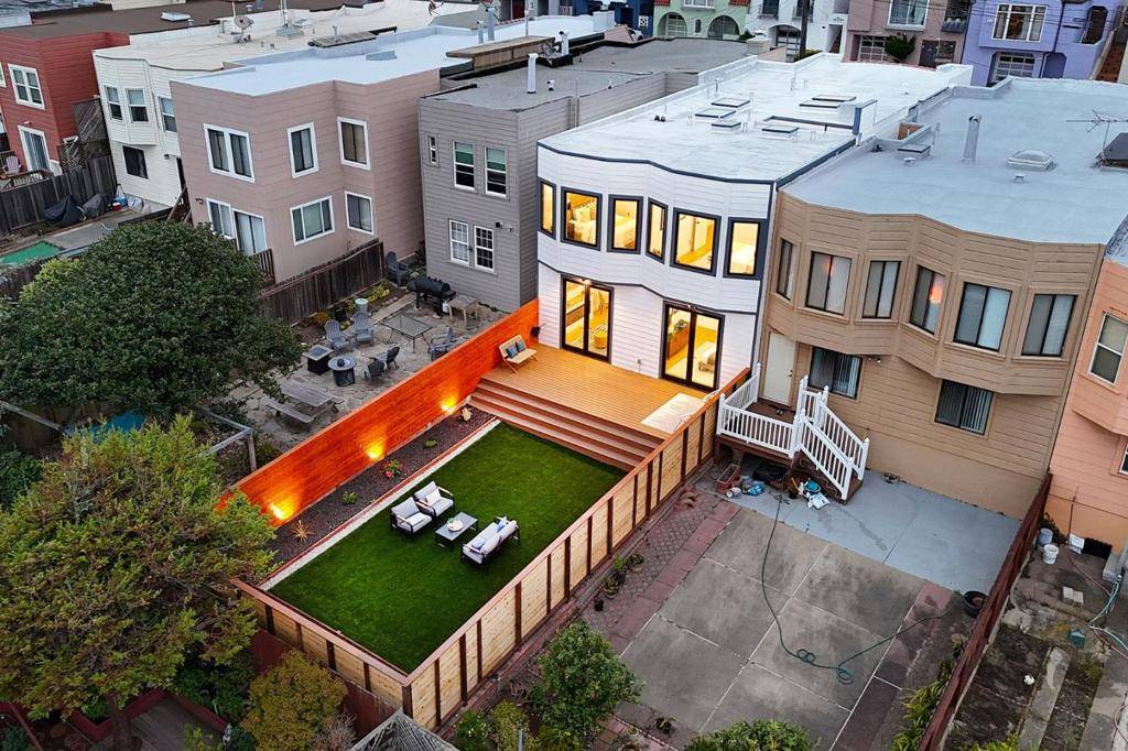 San Francisco, CA 94116,2363 31st AVE