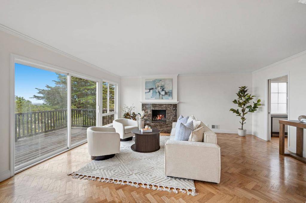 San Bruno, CA 94066,260 Lake DR