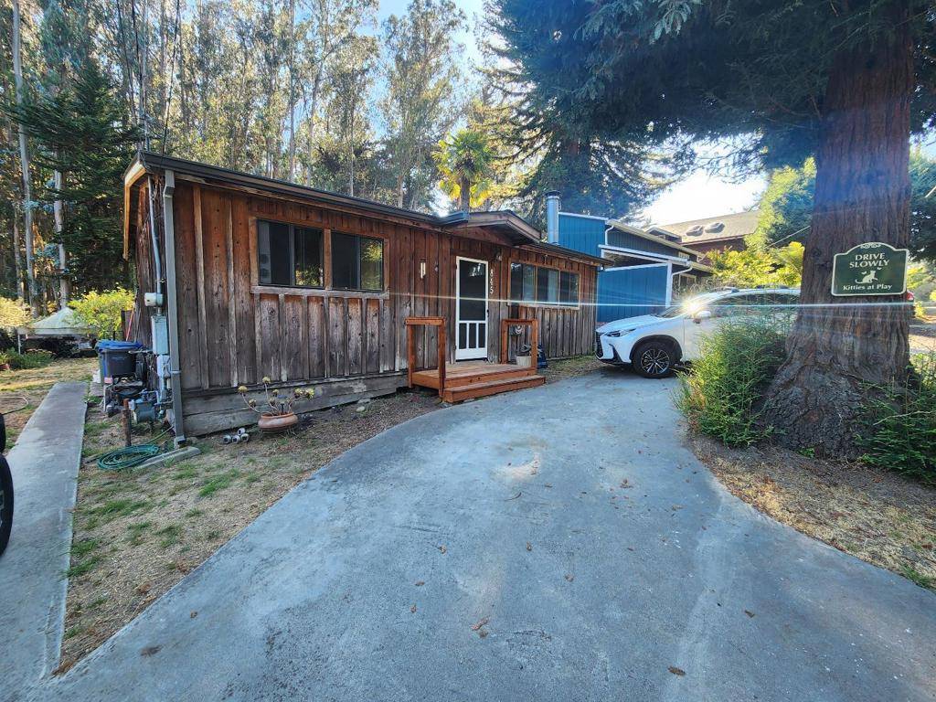 Aptos, CA 95003,845 Pine Tree LN