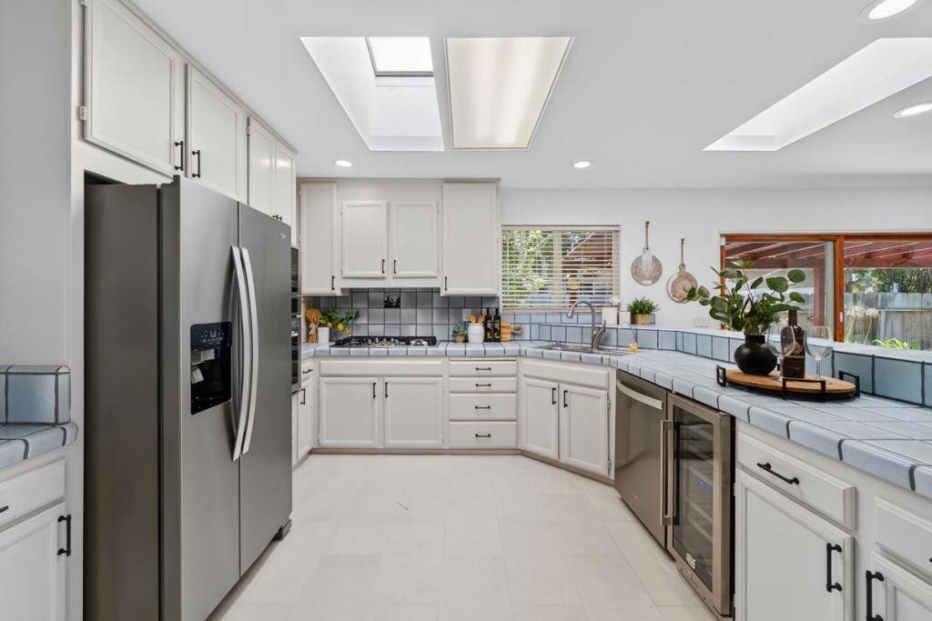 Salinas, CA 93901,1101 Greenwood PL