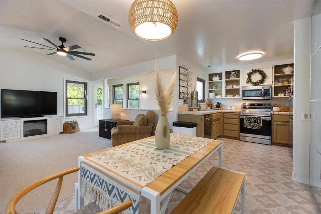 Scotts Valley, CA 95066,296 Grace WAY