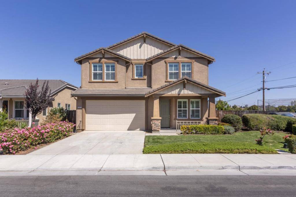 Hollister, CA 95023,900 Verissimo CT