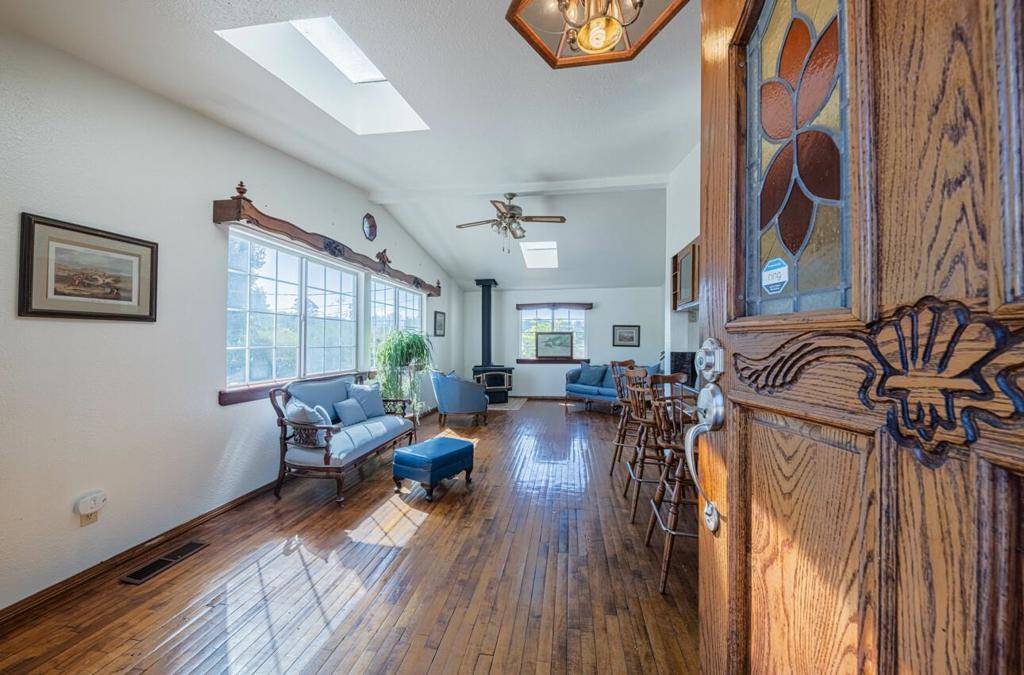 Salinas, CA 93907,17945 Pesante RD