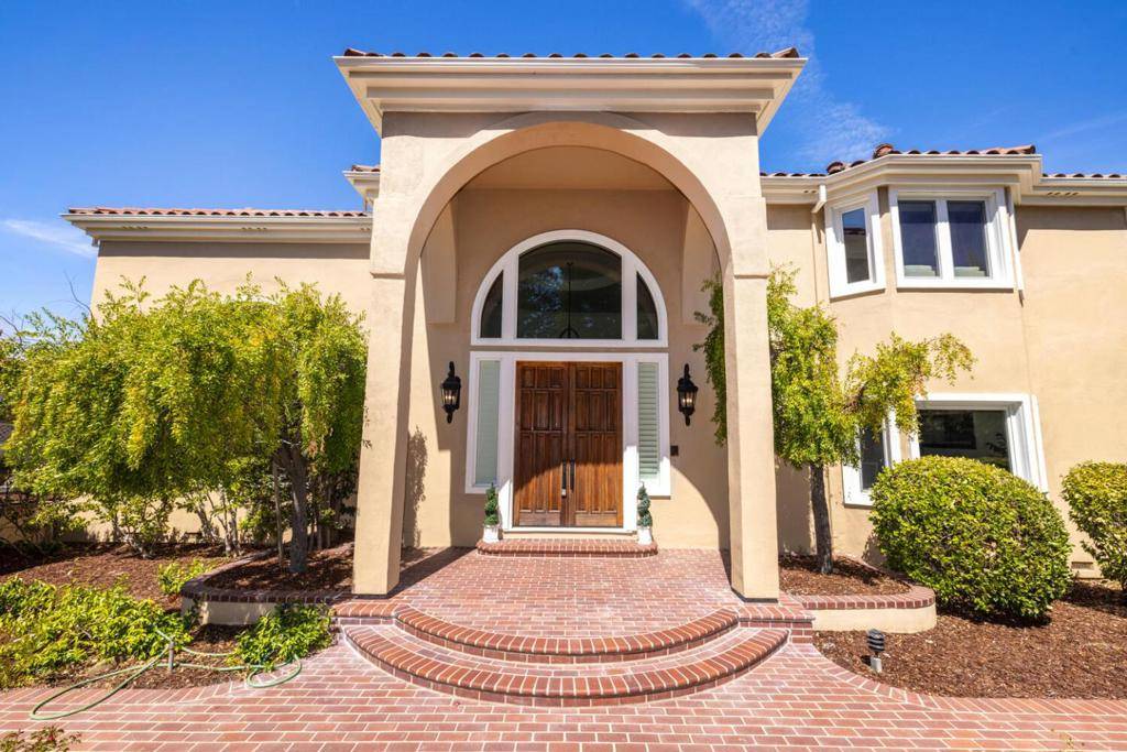 Hillsborough, CA 94010,75 Eugenia WAY