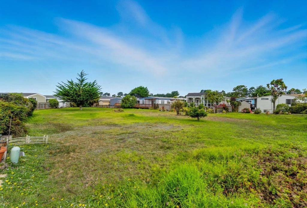 Half Moon Bay, CA 94019,84 Creekside