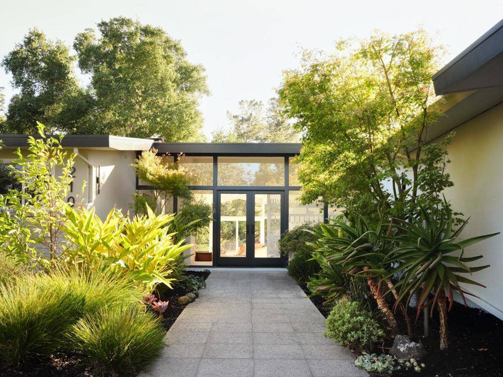 Portola Valley, CA 94028,210 Cervantes RD