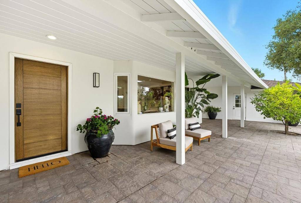 Los Gatos, CA 95032,15560 Blossom Hill RD