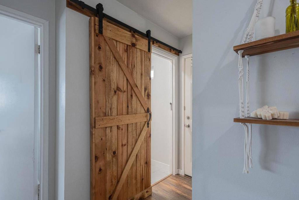 Salinas, CA 93906,734 Los Coches AVE