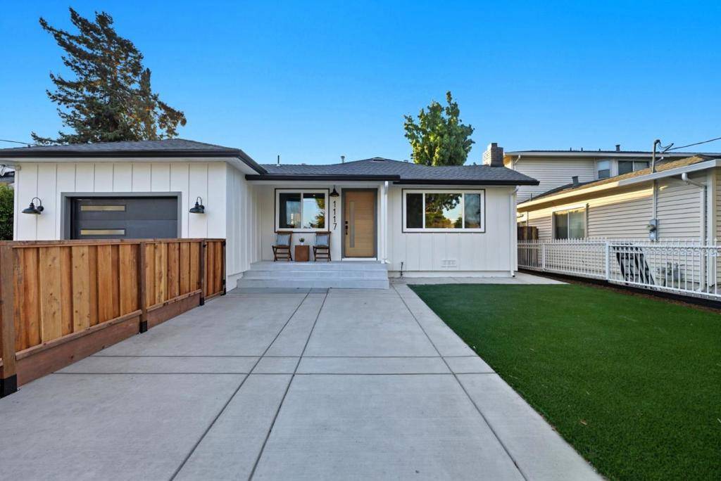 Menlo Park, CA 94025,1117 Henderson AVE