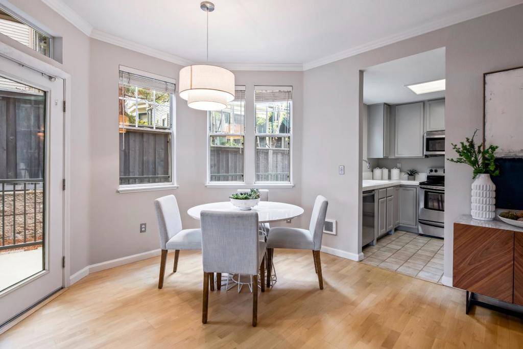 Menlo Park, CA 94025,2160 Santa Cruz AVE #22