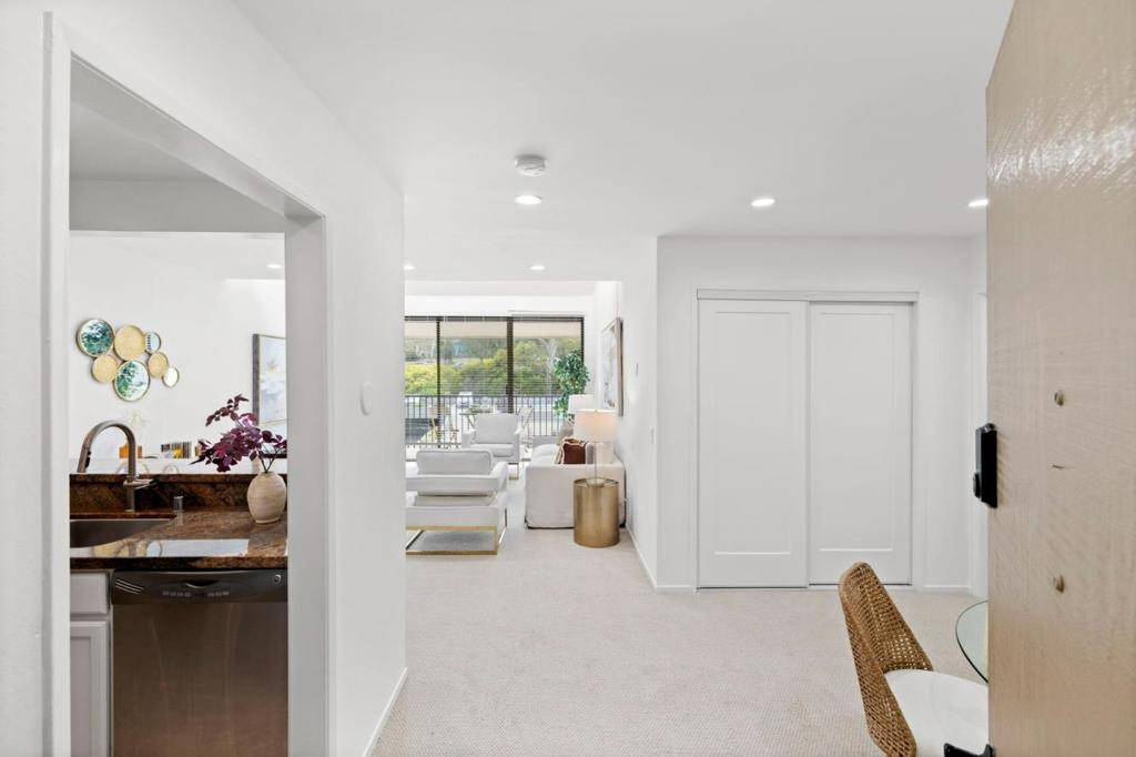 Millbrae, CA 94030,380 Vallejo DR #321