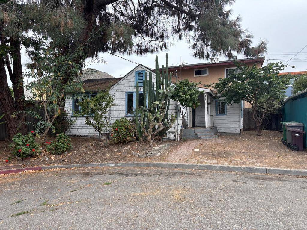 Oakland, CA 94601,1631 Rosedale AVE