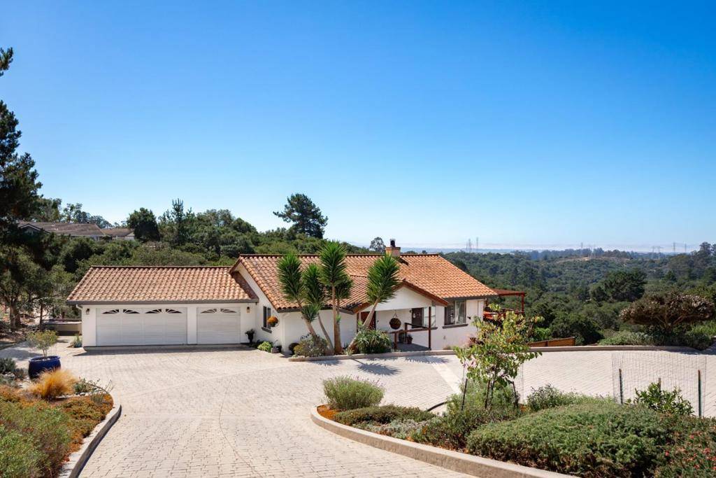 Salinas, CA 93907,18530 Berta Ridge PL