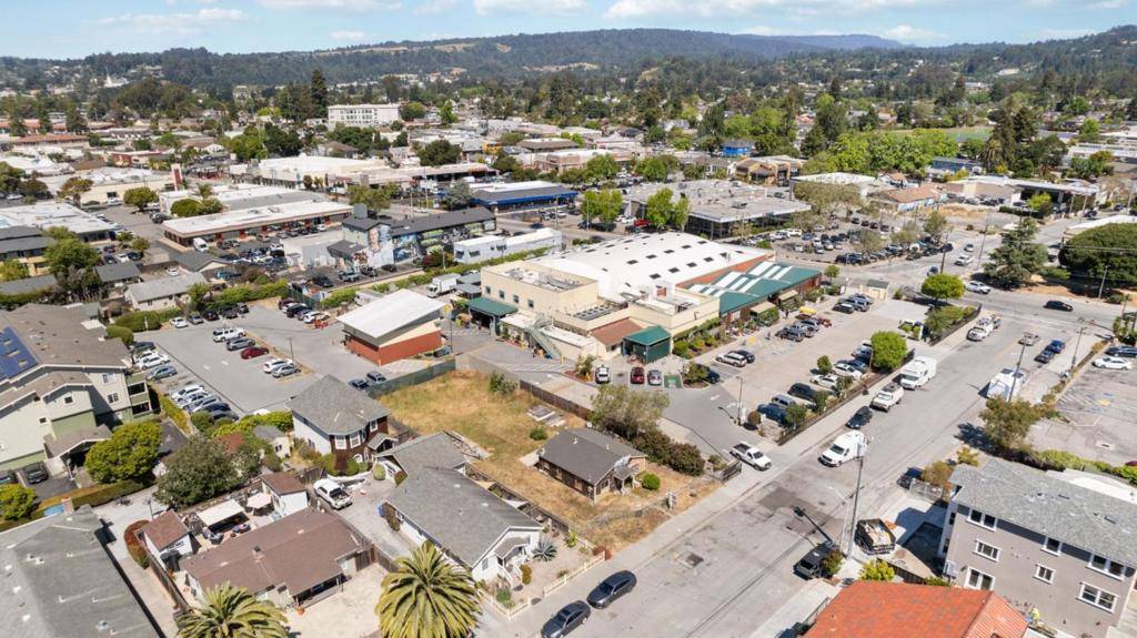 Santa Cruz, CA 95062,719 Darwin ST
