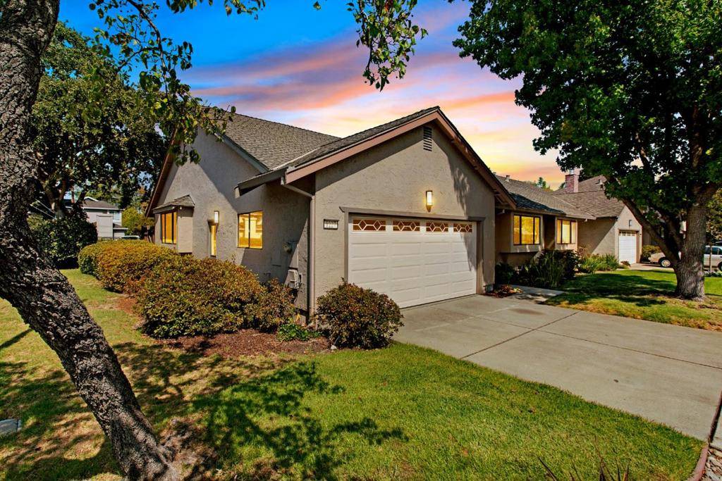 Redwood City, CA 94061,1227 Chantal WAY