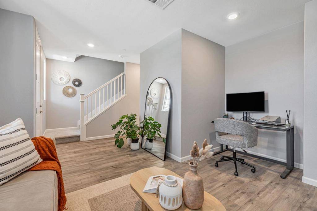 Gilroy, CA 95020,6393 Paysar LN