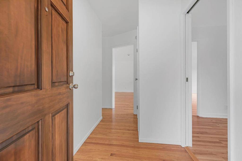 Salinas, CA 93901,148 Del Mar DR