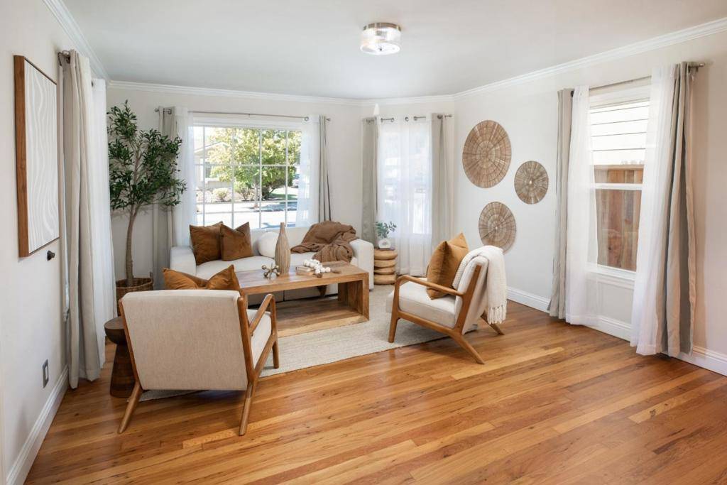 Redwood City, CA 94061,1105 Oak AVE